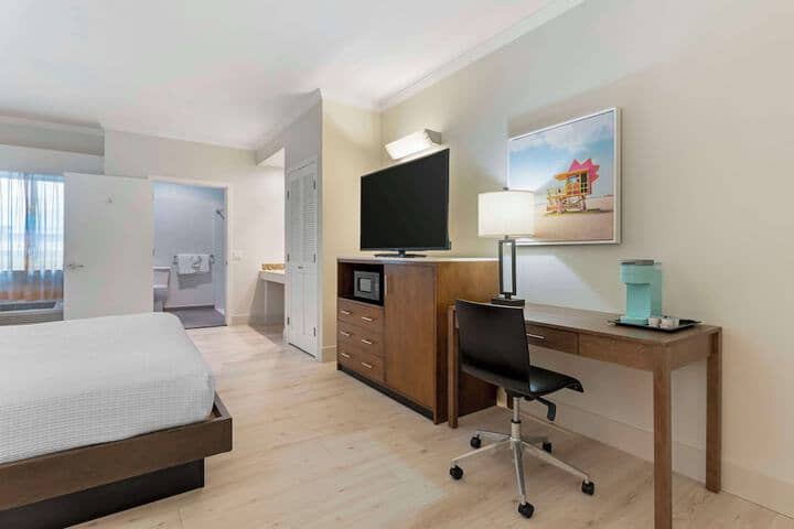 Room 10 of 58